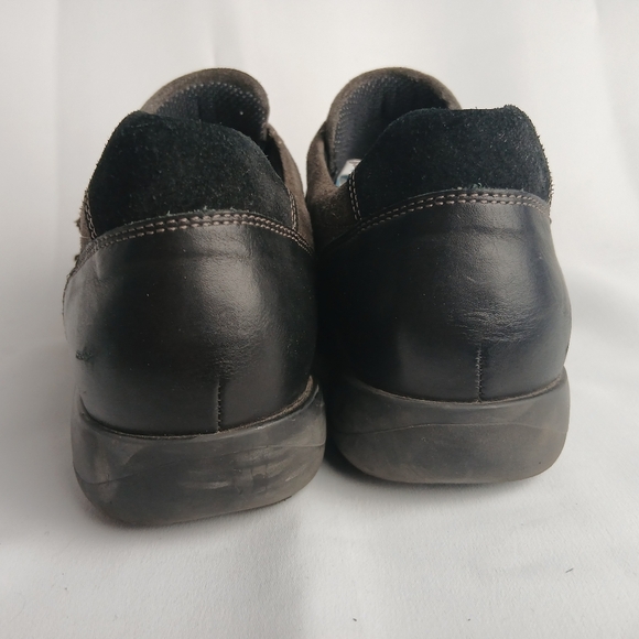 ARA Women Gray And Black Suede Flat Shoes Velcro Closure Size 11.5 - Picture 4 of 11